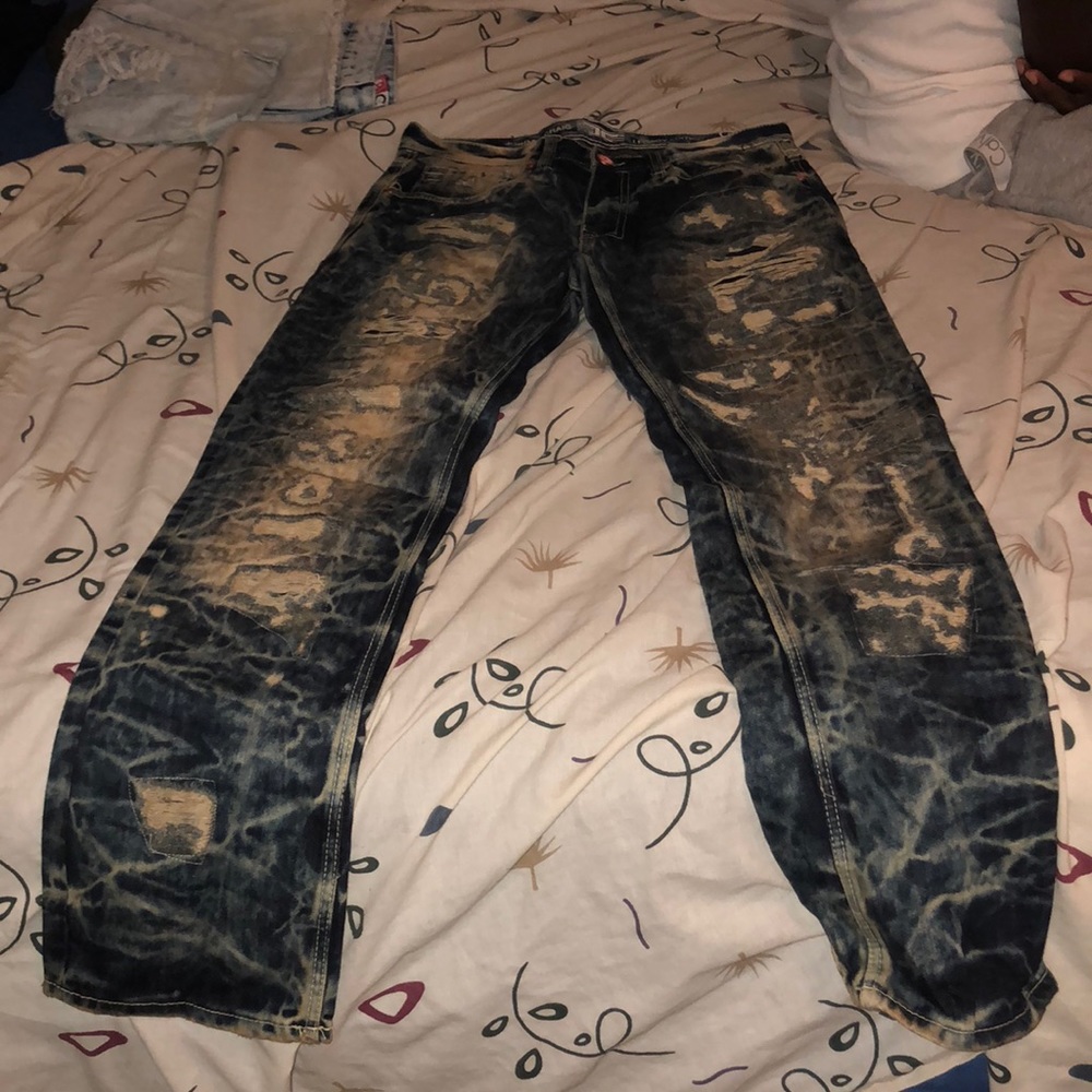 men’s bleach distressed jeans